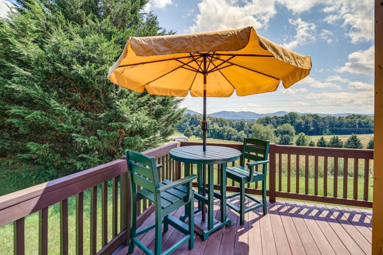 Blue Ridge Mountain Cabin With Views And Hot Tub Спарта Екстер'єр фото